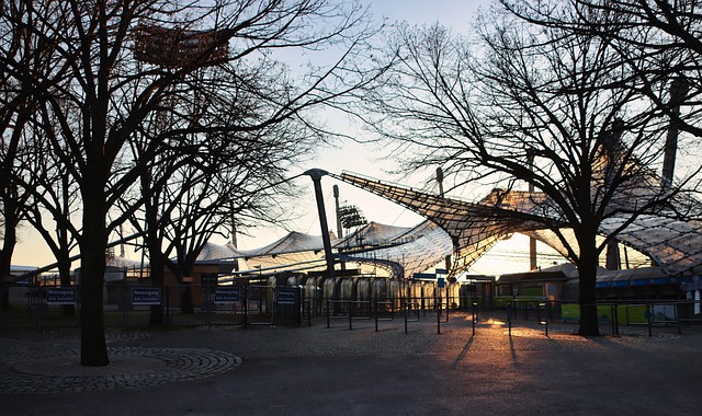 并探讨中国 并探讨中国